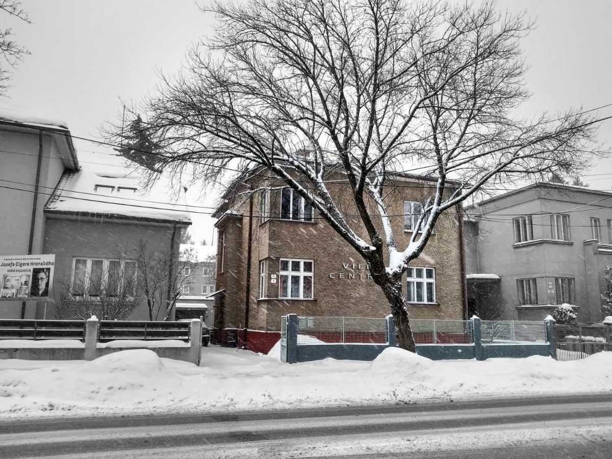 Villa Centrum Apartmany S Ranajkami A Saunou Martin Bagian luar foto