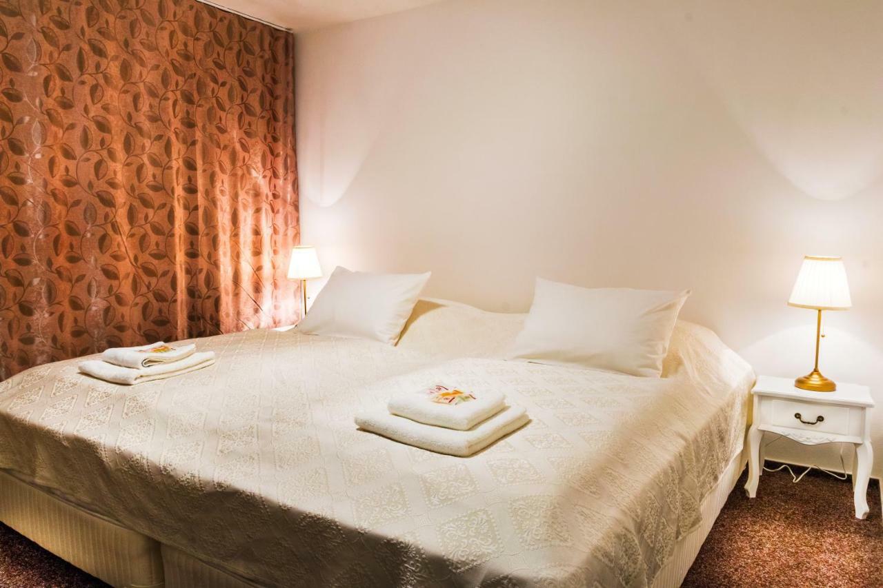 Villa Centrum Apartmany S Ranajkami A Saunou Martin Bagian luar foto
