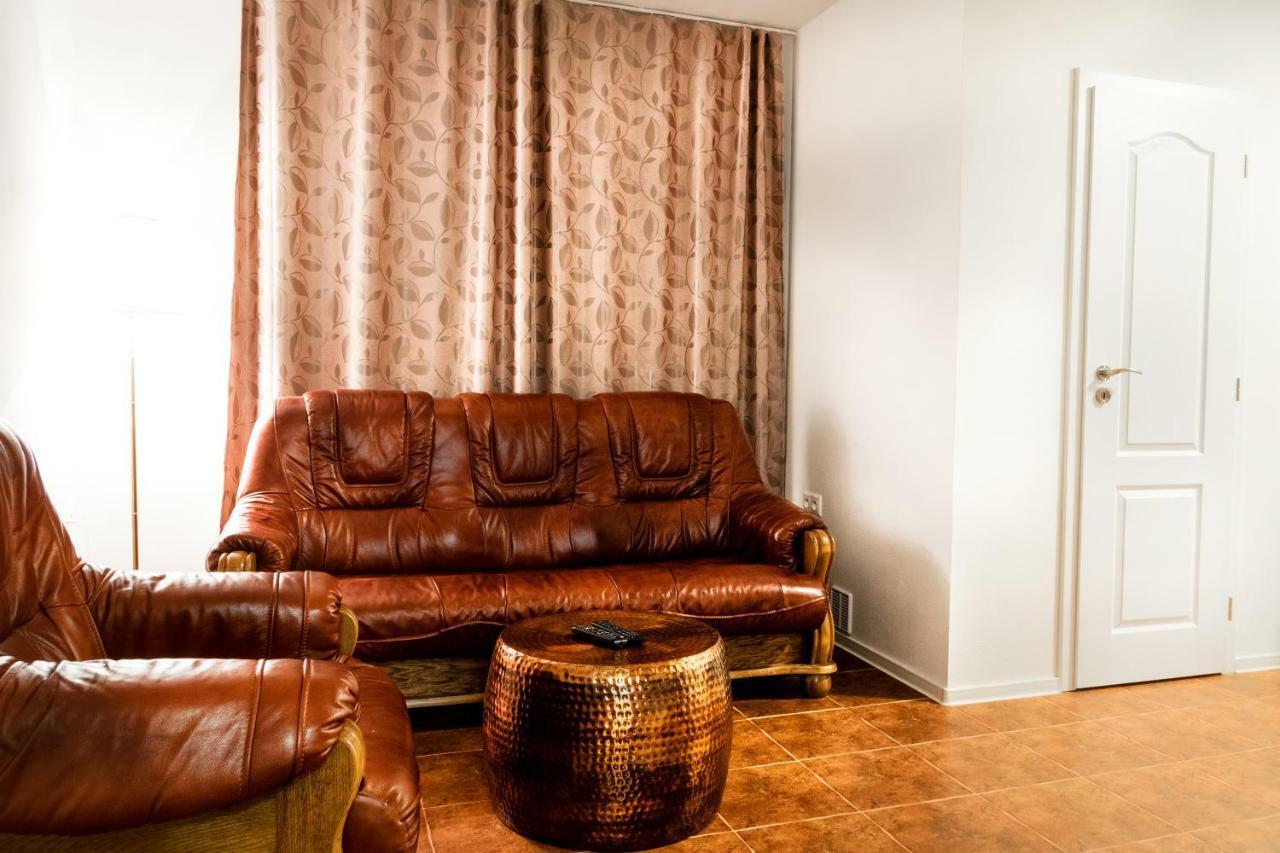 Villa Centrum Apartmany S Ranajkami A Saunou Martin Bagian luar foto